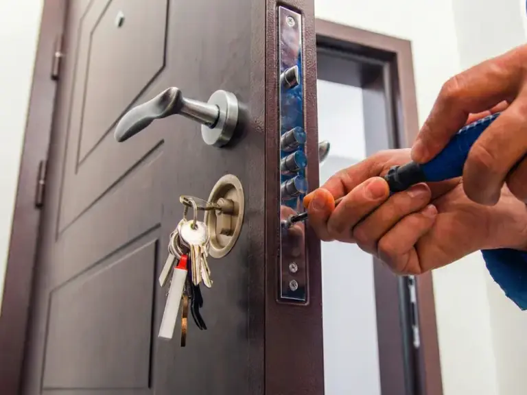 Porta blindada em Viamão – instalação e manutenção